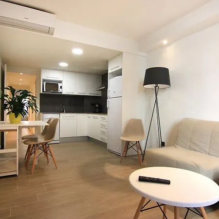 호텔 Raval De La Mar