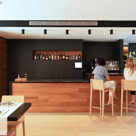 호텔 Raval De La Mar 4*