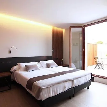 호텔 Raval De La Mar 4*