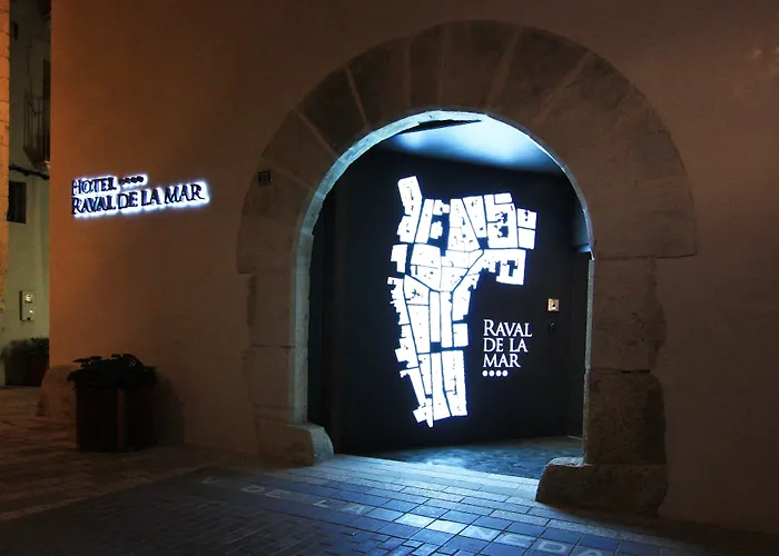 Hotel Raval De La Mar 4*